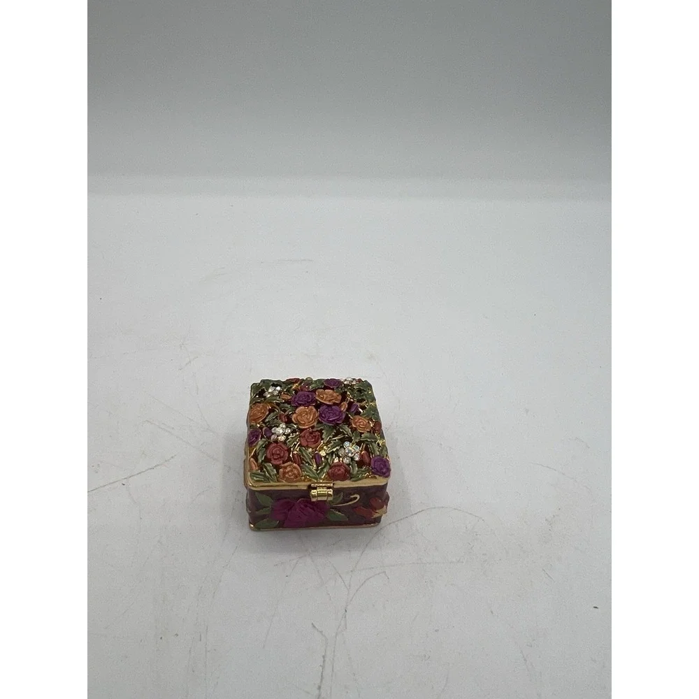 🌷Vintage JBS Collection Handmade Porcelain Trinket Box JB163-B–Elegant Floral
